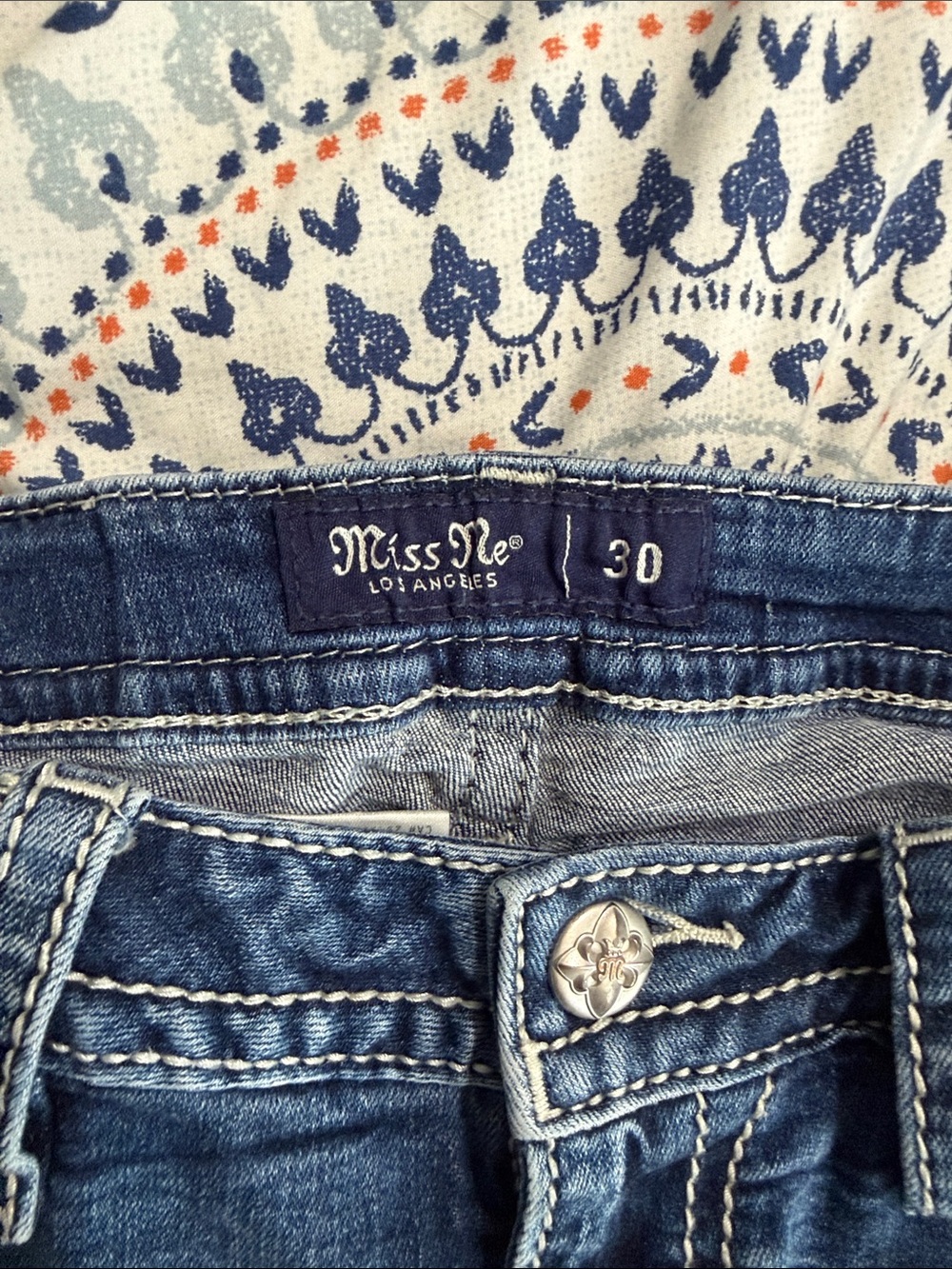 Miss Me Jeans - Picture 2 of 4